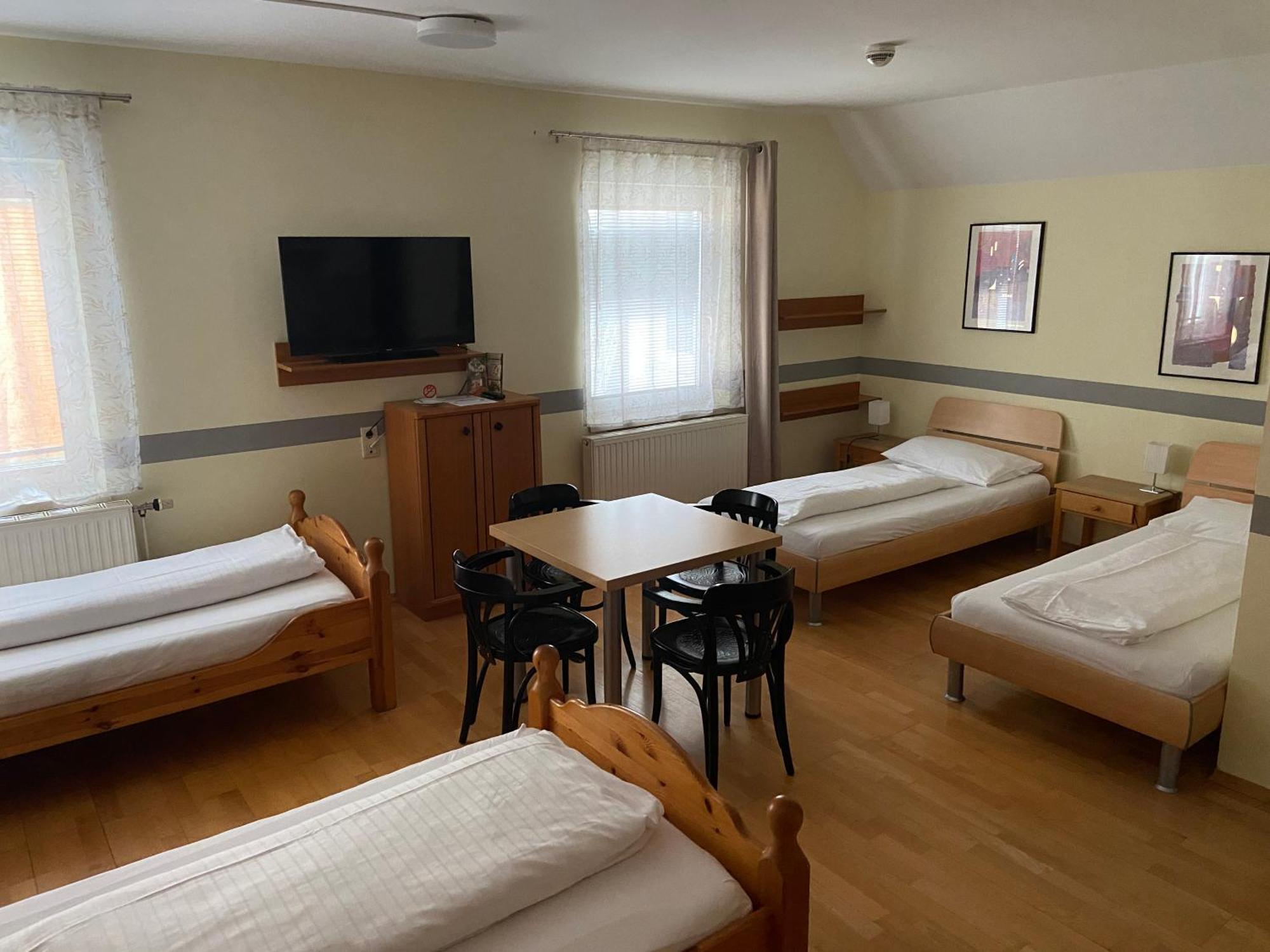 Schlafgut Otel Sankt Poelten Oda fotoğraf