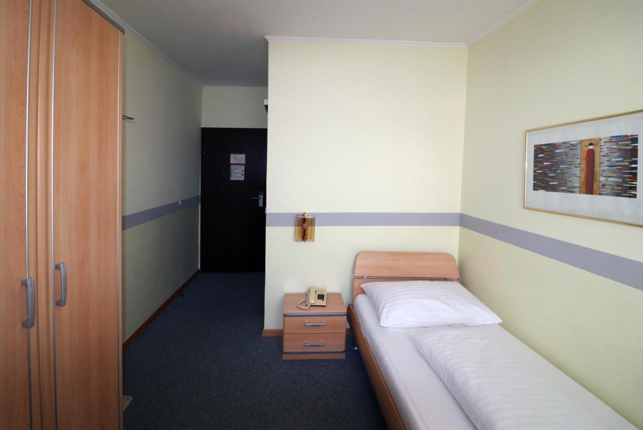 Schlafgut Otel Sankt Poelten Dış mekan fotoğraf