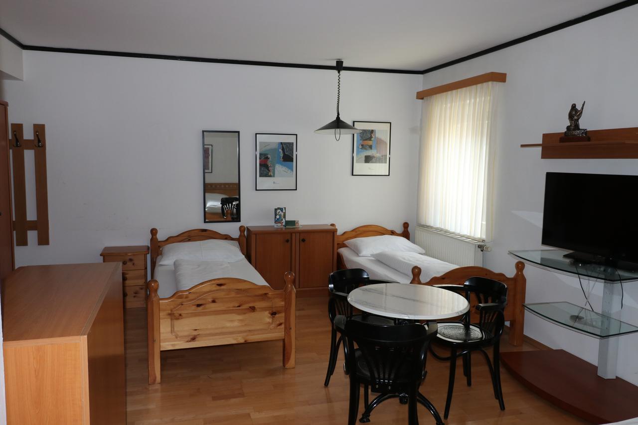 Schlafgut Otel Sankt Poelten Dış mekan fotoğraf